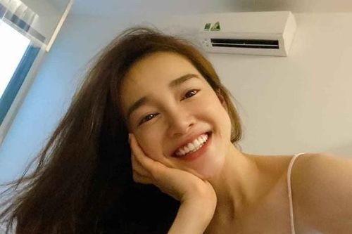 'Gái một con' Nhã Phương than mất ngủ vài ngày nhưng vẫn xinh đẹp đến khó tin