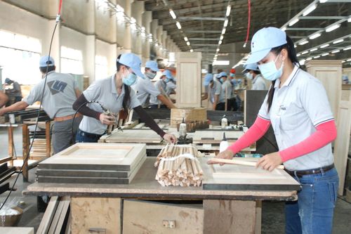 Ngành gỗ Bình Dương vượt khó
