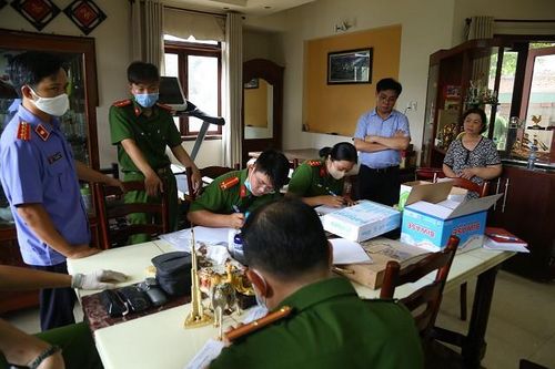 Khởi tố, bắt tạm giam lãnh đạo Tổng Công ty SX- XNK Bình Dương