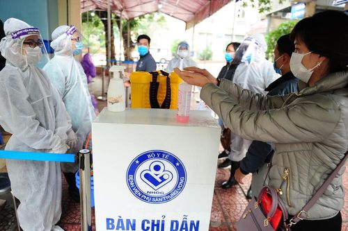 Cận cảnh trạm chốt phòng dịch ở Bệnh viện Phụ sản Trung ương