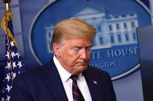 Khoản tiền khổng lồ ông Trump 'mất trắng' chỉ trong một tháng vì Covid-19