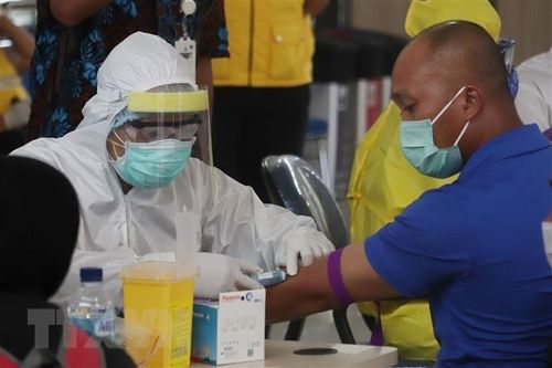 Indonesia ghi nhận gần 3.000 ca mắc COVID-19, Jakarta là 'điểm nóng'