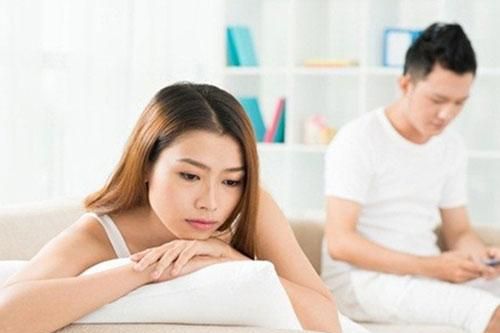 Muốn ly hôn với người chồng đi ngoại tình và sống vô tâm