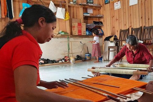 Trao truyền văn hóa thiêng