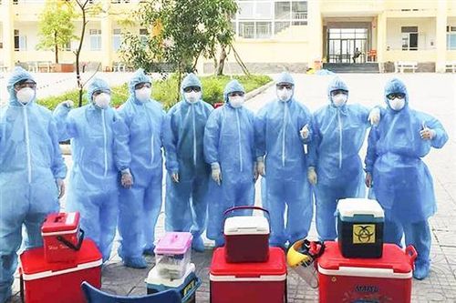 Các 'chiến sĩ CDC' trên tuyến đầu chống COVID-19