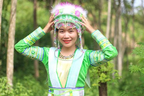 Nét đẹp trong đám cưới của người Mông trắng