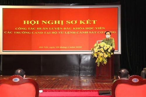 Tiếp tục chủ trương huấn luyện quân sự, võ thuật đầu khóa cho sinh viên Công an