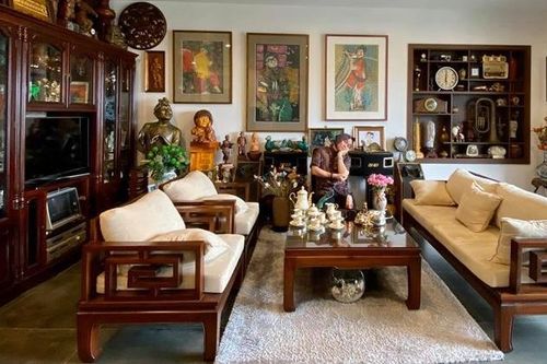 Đăng ảnh than sinh nhật buồn, Xuân Hinh để lộ ngôi nhà trị giá vài chục tỷ đồng