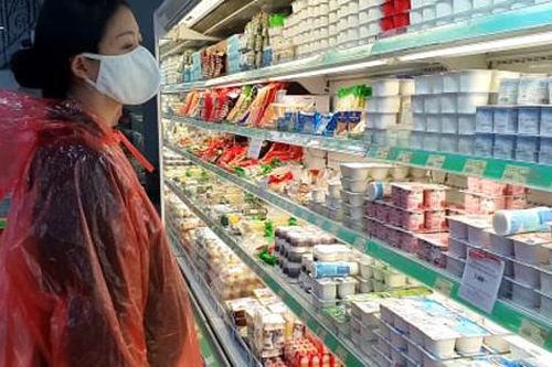 Thị trường ngày 8-4: Người mua thưa vắng, hàng hóa dồi dào