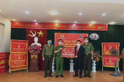 Thông điệp ý nghĩa giúp người dân nâng cao ý thức giữ gìn an ninh, trật tự