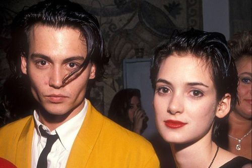 Tình cũ Johnny Depp vẫn cuốn hút sau ba thập kỷ