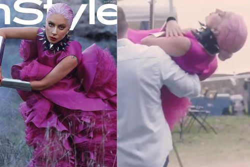 Lady Gaga được bế đến chỗ chụp ảnh vì sợ bẩn váy