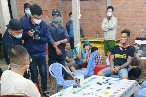 Gần 40 người ở Long An đi lắc tài xỉu trong mùa dịch