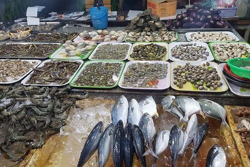 Thủy, hải sản giảm giá mạnh