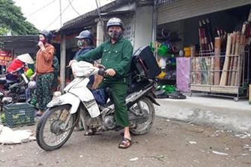 Cựu chiến binh dùng tiền tiết kiệm để tuyên truyền phòng dịch Covid-19