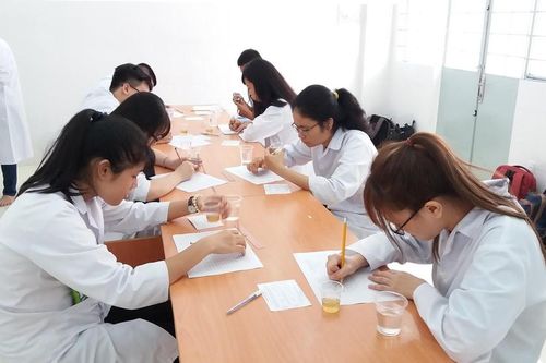 Trường ĐH Bách khoa (ĐHQGTP. HCM) hỗ trợ 12 tỷ đồng cho sinh viên trong mùa dịch COVID-19