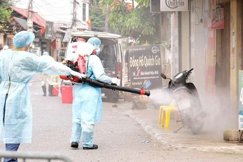 Hạ Lôi bắt đầu những ngày cách ly