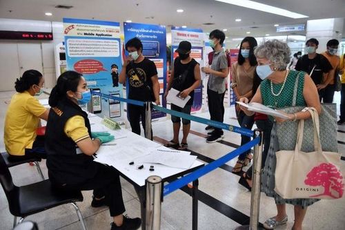 Thái Lan gia hạn thị thực cho người nước ngoài mắc kẹt vì dịch Covid-19, Đại sứ quán Việt Nam có thông báo mới hỗ trợ công dân
