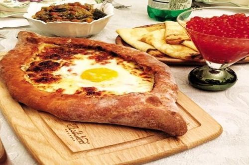Kỳ lạ bánh hình chiếc thuyền mang hương vị hạnh phúc
