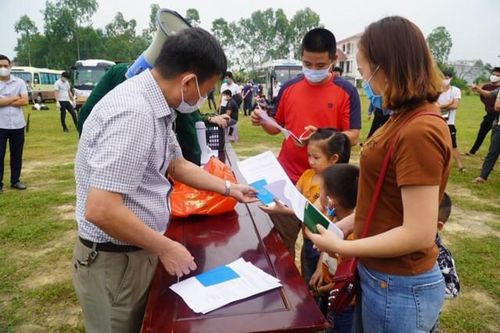 Lập 2 sòng bài để sát phạt trong khu cách ly ở Quảng Bình