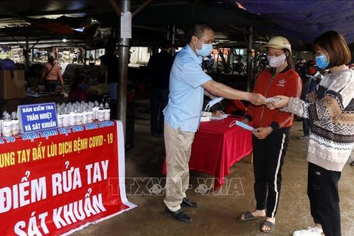 Xét nghiệm các trường hợp liên quan đến các bệnh nhân số 208 và 243