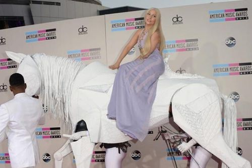 20 trang phục thảm đỏ gây hoang mang trong sự nghiệp của Lady Gaga