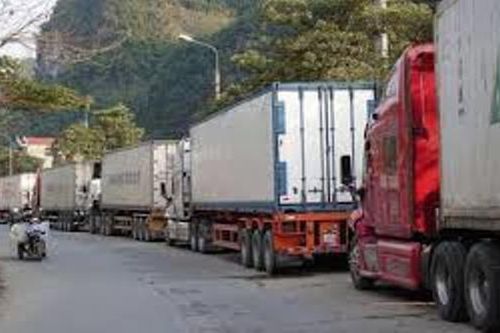 Tồn gần 1.700 xe hàng xuất khẩu, Bộ Công Thương đề nghị địa phương phối hợp