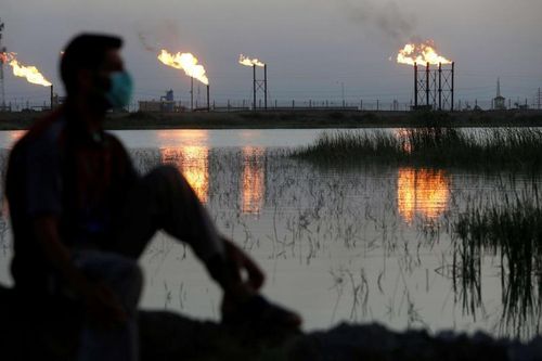 OPEC đạt thỏa thuận cắt giảm, giá dầu vẫn rớt mạnh