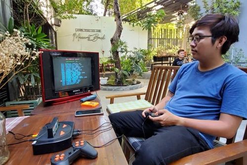 'Tôi chi 700.000 đồng để chơi game 4 nút như 15 năm về trước'