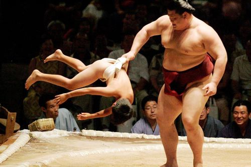 Nhật Bản phát hiện võ sĩ sumo đầu tiên nhiễm viurs corona