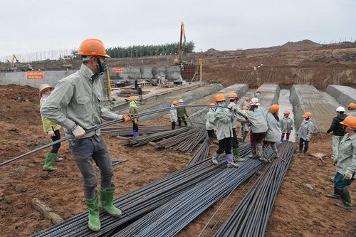 Để giảm tiêu cực trong đấu thầu xây dựng: Cần phân cấp mạnh hơn