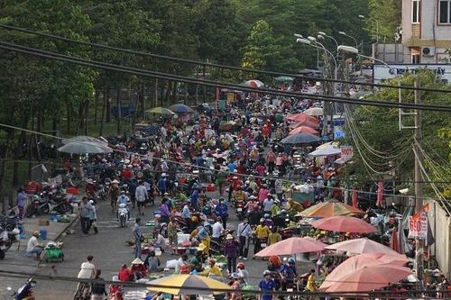 TP Hồ Chí Minh: Nguy cơ lây nhiễm Covid-19 ở chợ tự phát KCN Tân Tạo