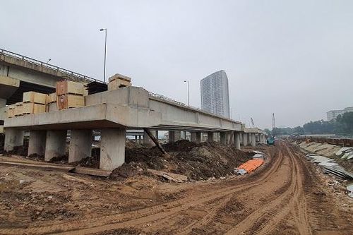 Hà Nội: Công trình xây dựng chạy đua với thời gian nhưng không quên phòng dịch