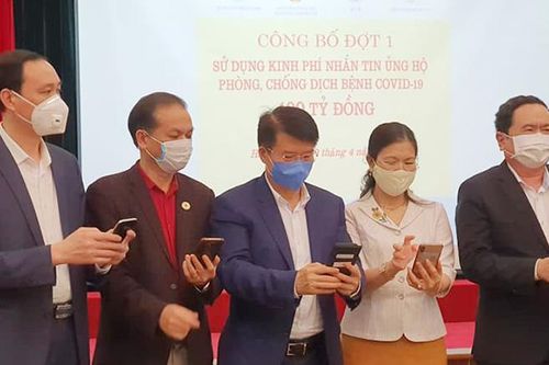 Sử dụng 100 tỷ đồng từ tin nhắn ủng hộ để mua thiết bị y tế chống dịch Covid-19