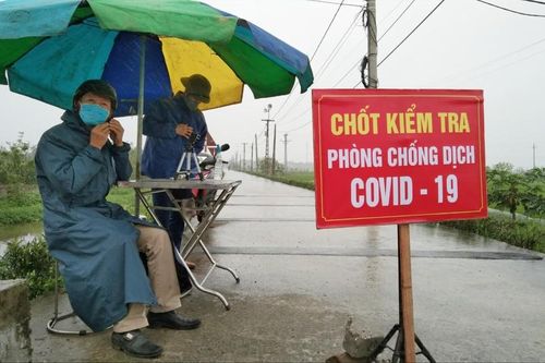 Khởi tố đối tượng tự ý 'thông chốt' kiểm soát dịch