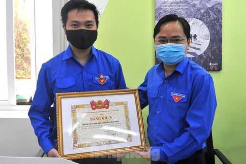 T.Ư Đoàn tặng bằng khen đội ngũ xây dựng ứng dụng NCOVI khai báo y tế