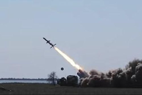 Nga tố vụ thử lên lửa của Ukraine ở Odessa đe dọa cầu Crimea
