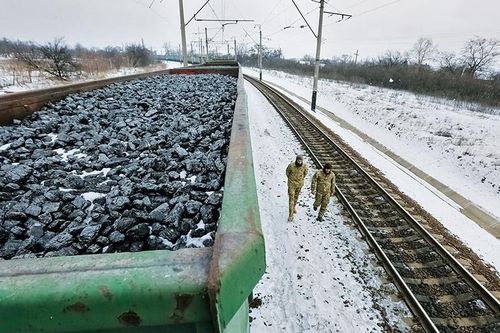 Ukraine thông qua nghị quyết áp thuế đối với than đá nhập khẩu từ Nga
