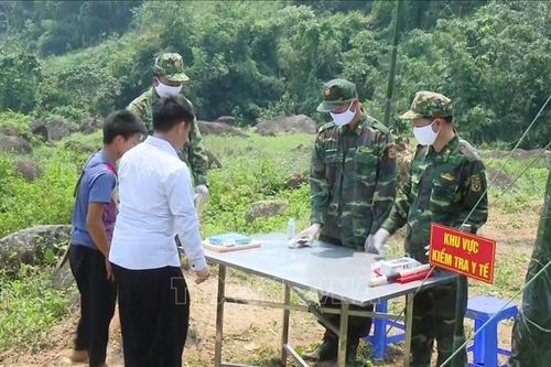 'Lũy thép' chống dịch COVID-19 trên tuyến biên giới