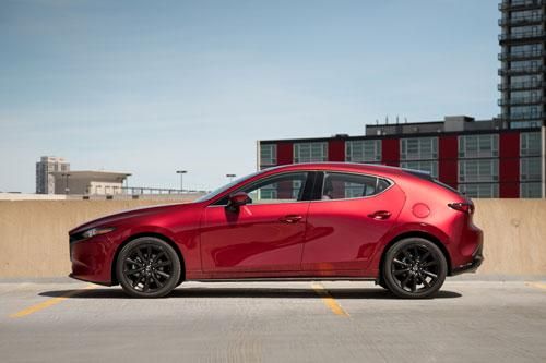 Mazda 3 giành giải Xe hơi đẹp nhất năm 2020