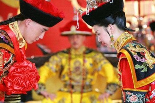 Phò mã nhà Thanh buộc phải 'thử hôn' mới được động phòng cùng công chúa