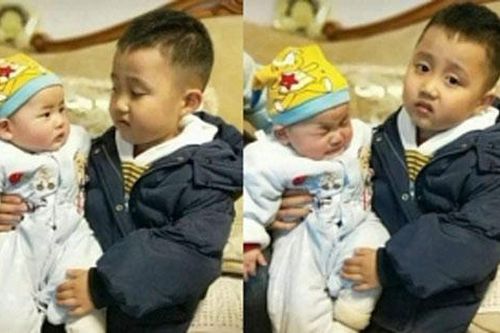 Được nhờ bế em nhưng anh trai lại có biểu cảm thế này khiến ai nấy đều cười 'chảy nước mắt'