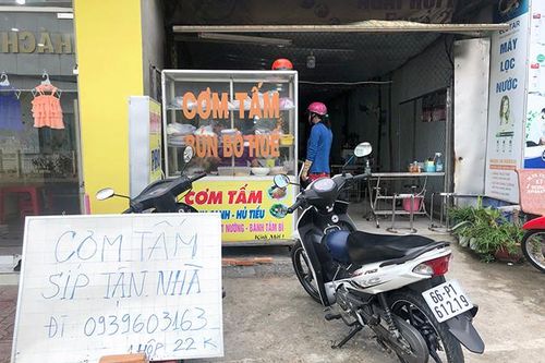 Cửa hàng, dịch vụ ăn uống thay đổi phương thức kinh doanh để phòng, chống dịch Covid-19
