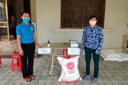 Chung tay ủng hộ công tác phòng, chống dịch bệnh