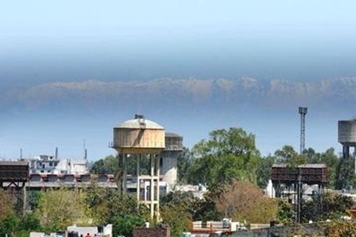 Sau 30 năm, người dân Ấn Độ cuối cùng đã nhìn thấy được dãy Himalaya