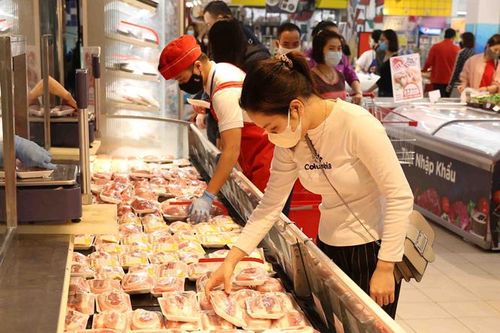 Thị trường ngày 10-4: Siêu thị giảm đến 25% giá thịt lợn