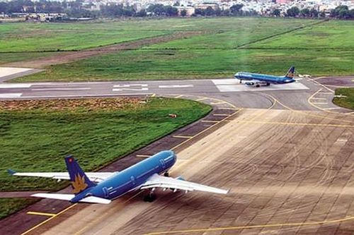 Đẩy nhanh tiến độ sửa chữa đường băng sân bay Nội Bài và Tân Sơn Nhất
