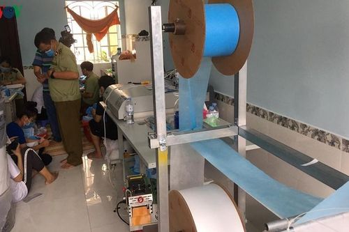 Phát hiện cơ sở nghi sản xuất khẩu trang giả