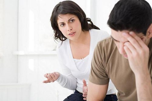 Chưa kịp kỷ niệm 1 năm ngày cưới, vợ chồng đã ly thân