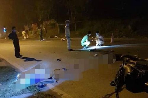Hai xe máy đấu đầu khiến 3 người tử vong tại chỗ